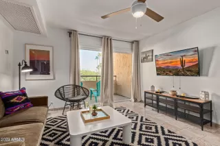 Photo #3: 6749364 Listing