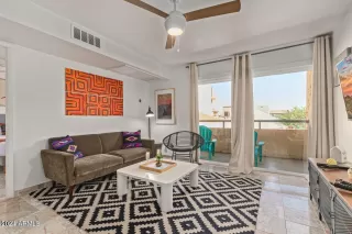 Photo #4: 6749364 Listing