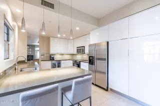 Photo #3: 6749416 Listing 