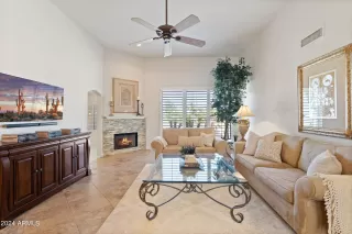 Photo #4: 6749556 Listing