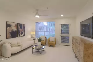 Photo #6: 6750000 Listing 