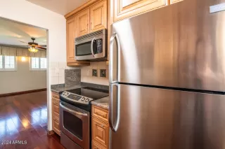 Photo #6: 6750099 Listing 