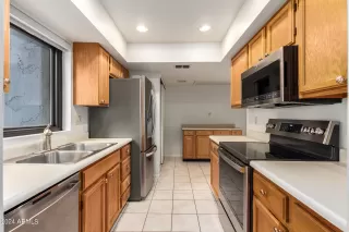 Photo #5: 6750106 Listing