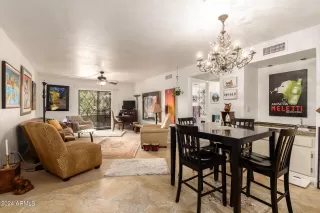 Photo #6: 6750156 Listing 