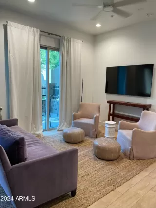 Photo #4: 6750424 Listing