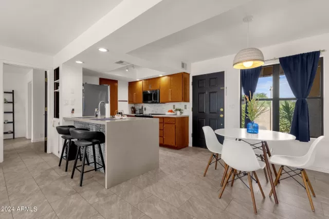 MLS: 6750689 Condo For Sale