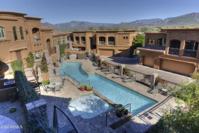 MLS: 6750698 Condo For Sale