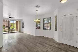 Photo #6: 6750863 Listing 