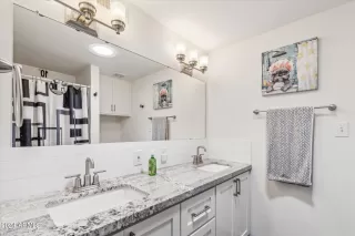 Photo #4: 6751011 Listing