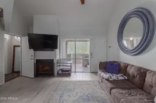 Photo #5: 6751023 Listing