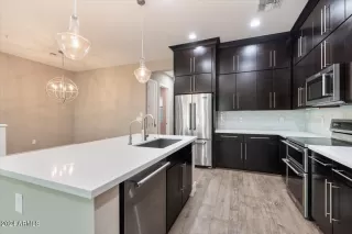 Photo #2: 6751077 Listing