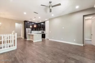 Photo #6: 6751077 Listing