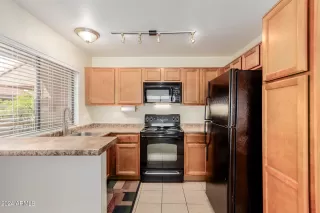 Photo #3: 6751149 Listing 