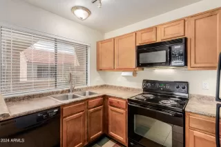Photo #4: 6751149 Listing 