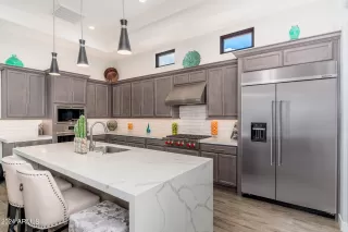 Photo #6: 6751182 Listing 