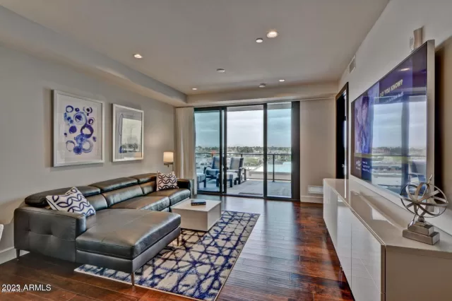 MLS: 6751249 Condo For Sale