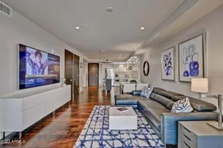 Photo #6: 6751249 Listing