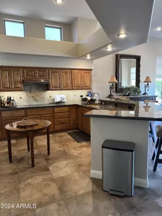 Photo #4: 6751467 Listing