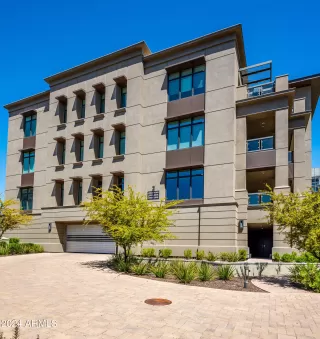 Photo #3: 6751534 Listing