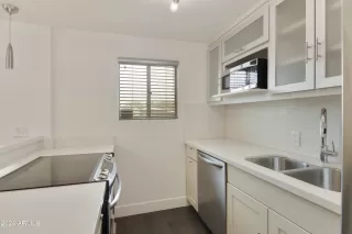 Photo #4: 6751628 Listing