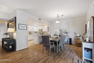 Photo #5: 6751819 Listing