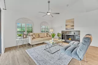 Photo #3: 6751845 Listing