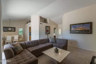 Photo #4: 6752033 Listing