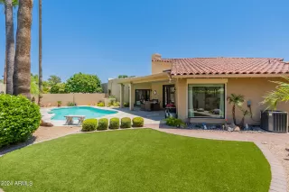 Photo #4: 6752117 Listing 