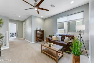 Photo #6: 6752130 Listing