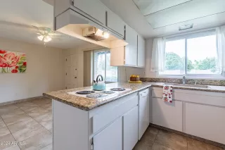 Photo #2: 6752218 Listing 