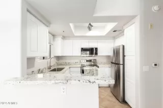 Photo #5: 6752315 Listing