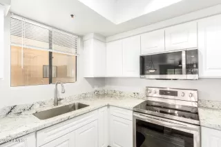 Photo #6: 6752315 Listing