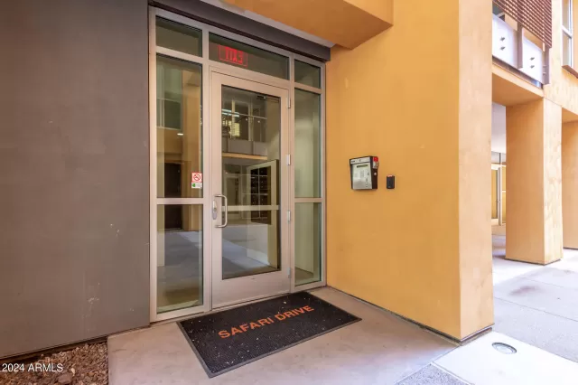 MLS: 6752332 Condo For Sale