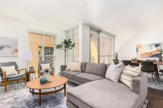 Photo #3: 6752332 Listing