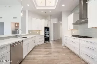 Photo #5: 6752393 Listing