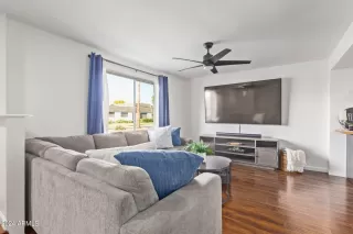 Photo #3: 6752436 Listing