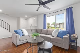 Photo #4: 6752436 Listing