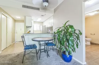 Photo #5: 6752673 Listing