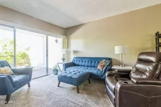 Photo #6: 6752673 Listing