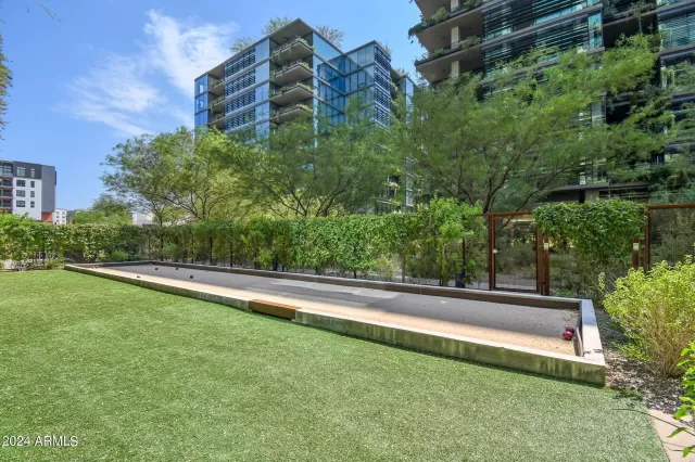 MLS: 6752799 Condo For Sale