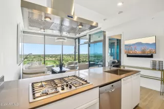 Photo #3: 6752799 Listing 