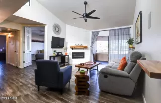 Photo #6: 6752840 Listing