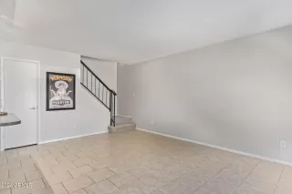 Photo #5: 6752898 Listing