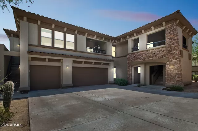 MLS: 6752958 Condo For Sale