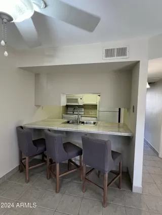 Photo #3: 6752966 Listing