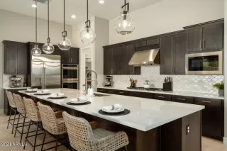 Photo #3: 6753100 Listing