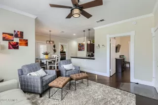 Photo #5: 6753110 Listing