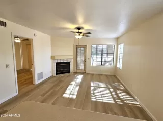 Photo #2: 6753358 Listing