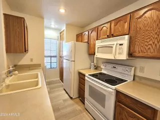 Photo #3: 6753358 Listing