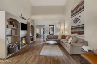 Photo #3: 6753407 Listing